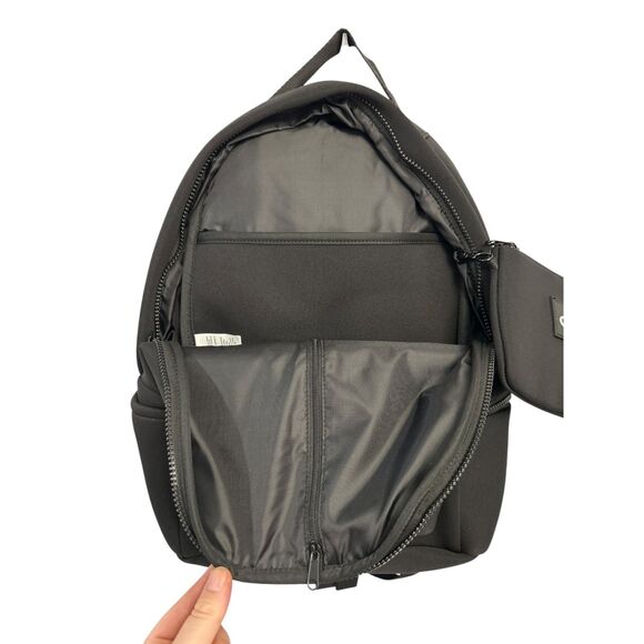 Alo Yoga Stow Backpack Black /Silver Neoprene Detachable  display picture 1